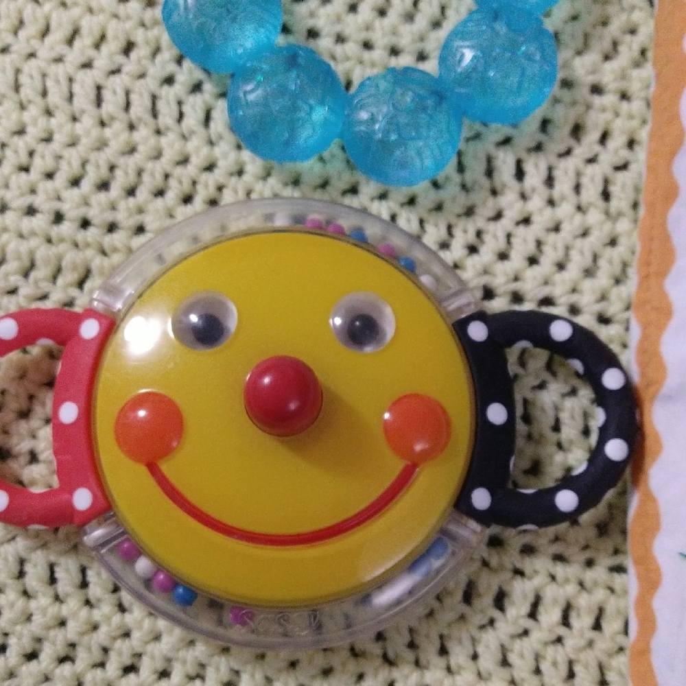 Little Baby Sign Language Cloth Book, Teether & Rattle - Picture 9 of 12